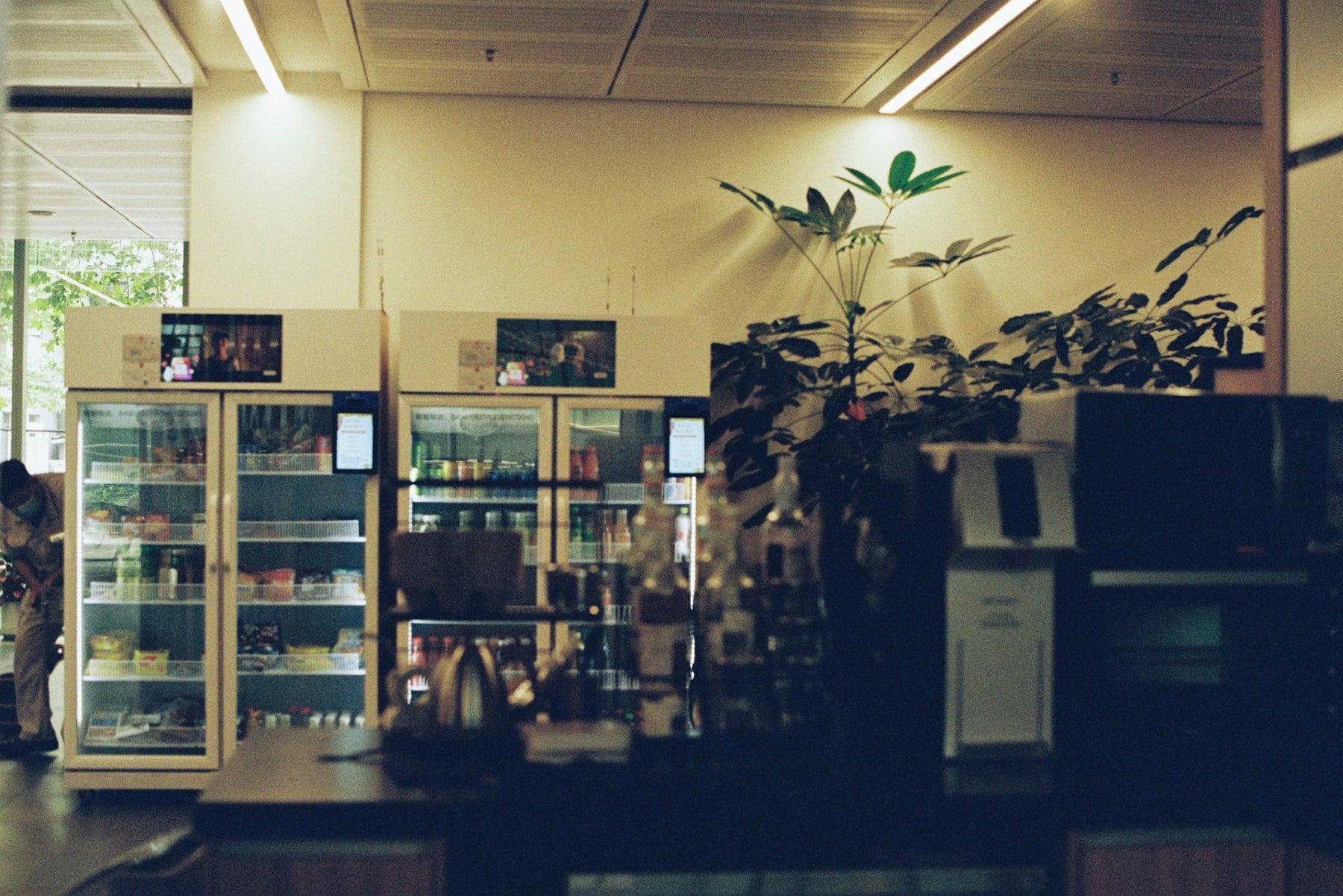 small café refrigerator