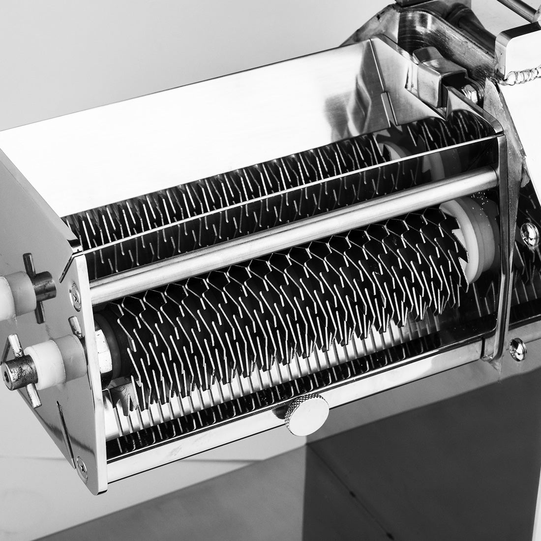 Yasaki TR8SH - Electric Meat Tenderiser & Stripper, Choose Attachment - image 4