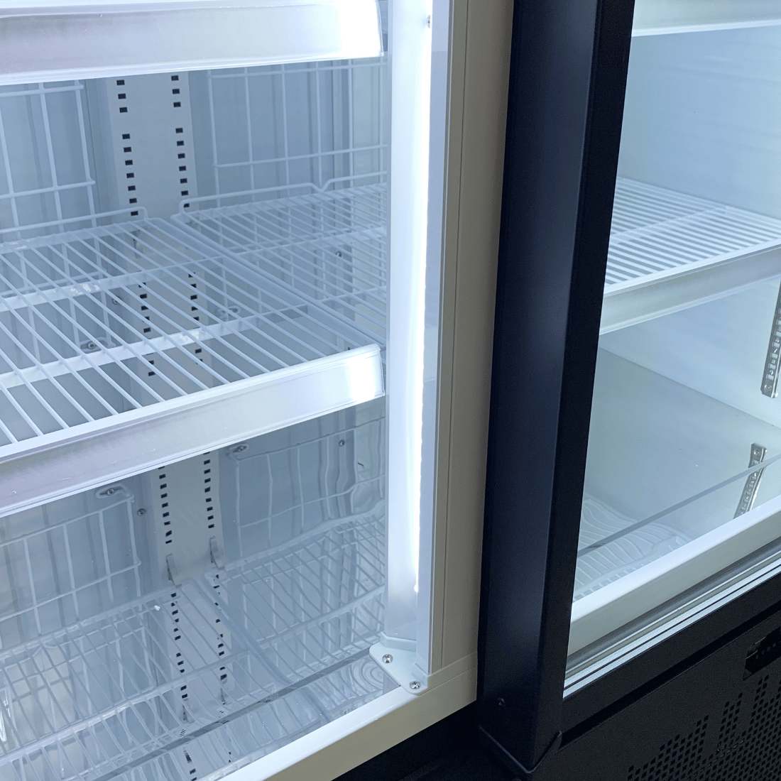FED Thermaster LG-1000BGBM - Double Glass Door Supermarket Display Fridge Black 1117L - image 4