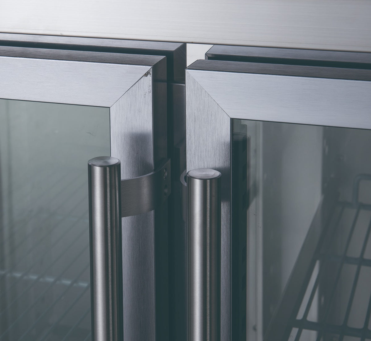 FED-X XUB7C18G3V - Three Glass Door Bench Fridge 1795 x 700mm 417L - image 4